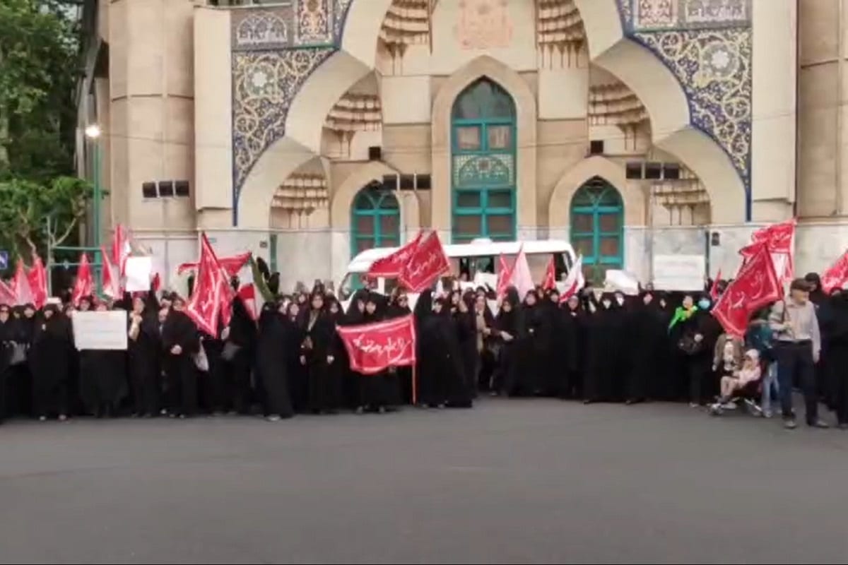 فیلم| راهپیمایی خودجوش مردمی برای مقابله با بی حجابی در تهران | دیلی فوتبال