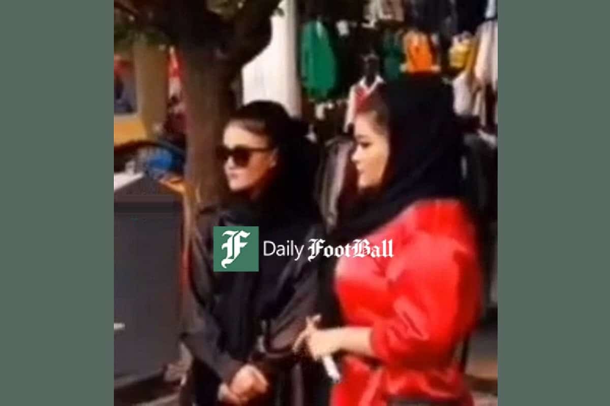 فیلم| صحبت های عجیب دختر افغانستانی درباره ایران؛ کسی برایت دعوتنامه فرستاده؟ فیلم| صحبت های عجیب دختر افغانستانی درباره ایران؛ کسی برایت دعوتنامه فرستاده؟ | دیلی فوتبال