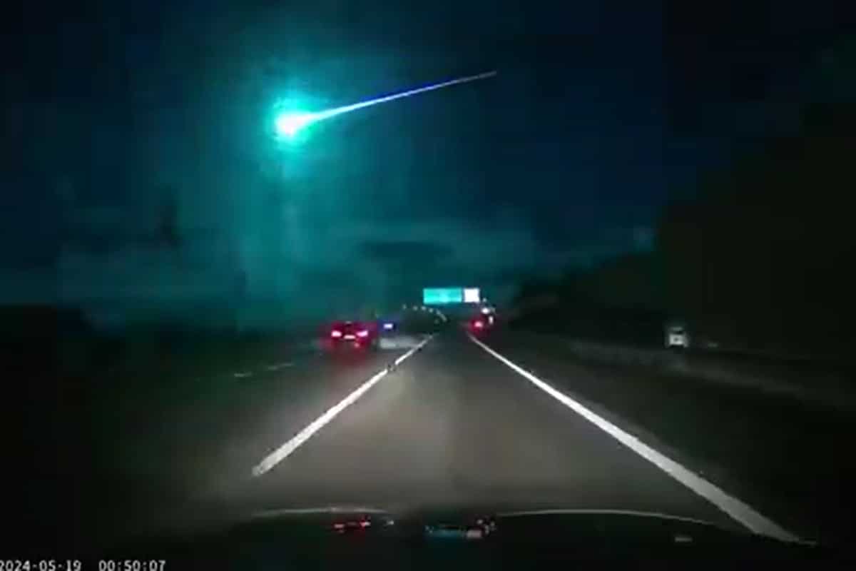 فیلم| عبور شهاب سنگ از آسمان پرتغال | دیلی فوتبال