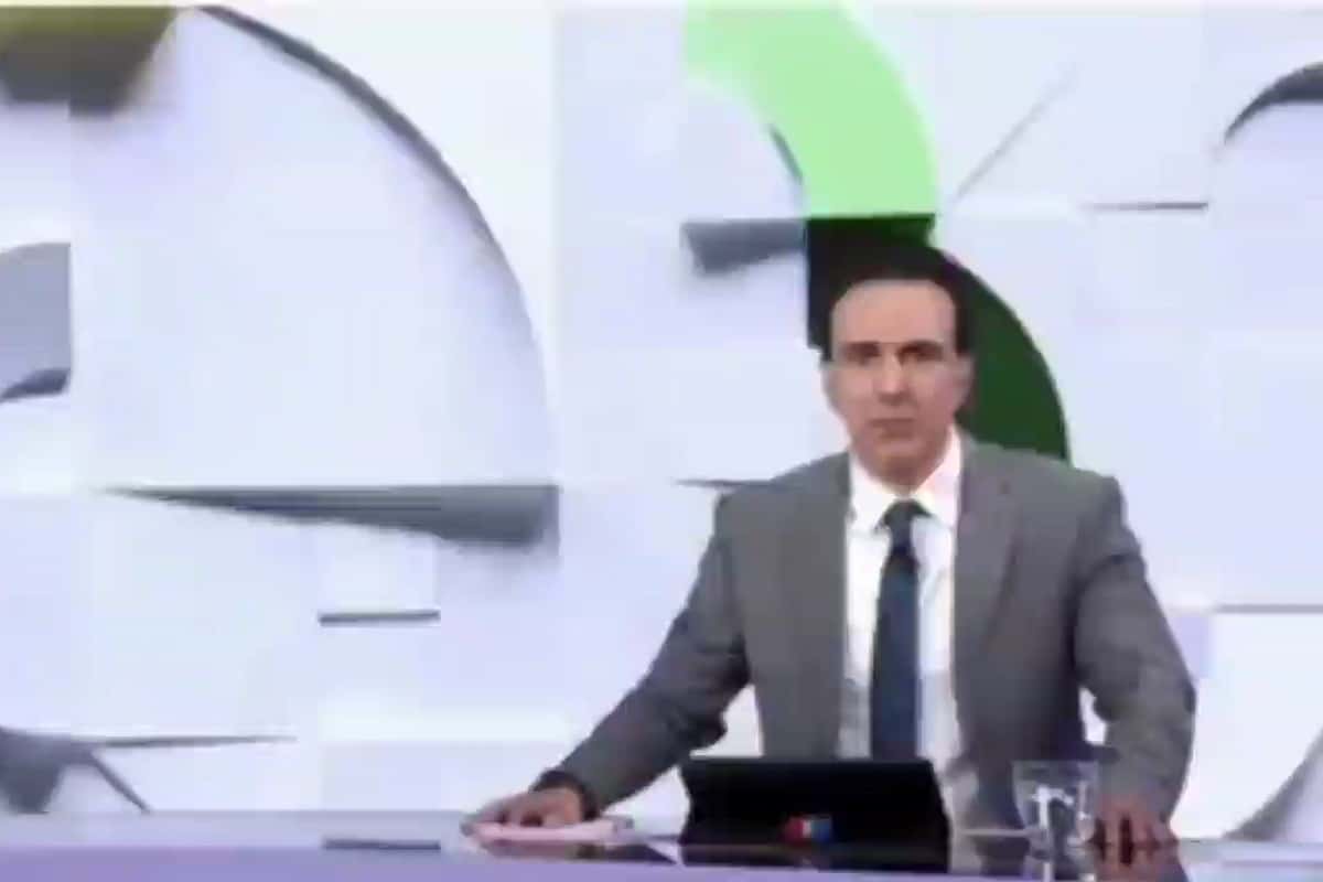 فیلم| عصبانیت مزدک میرزایی از حضور ورزشکاران و فوتبالیست ها در مراسم شهید رئیسی | دیلی فوتبال