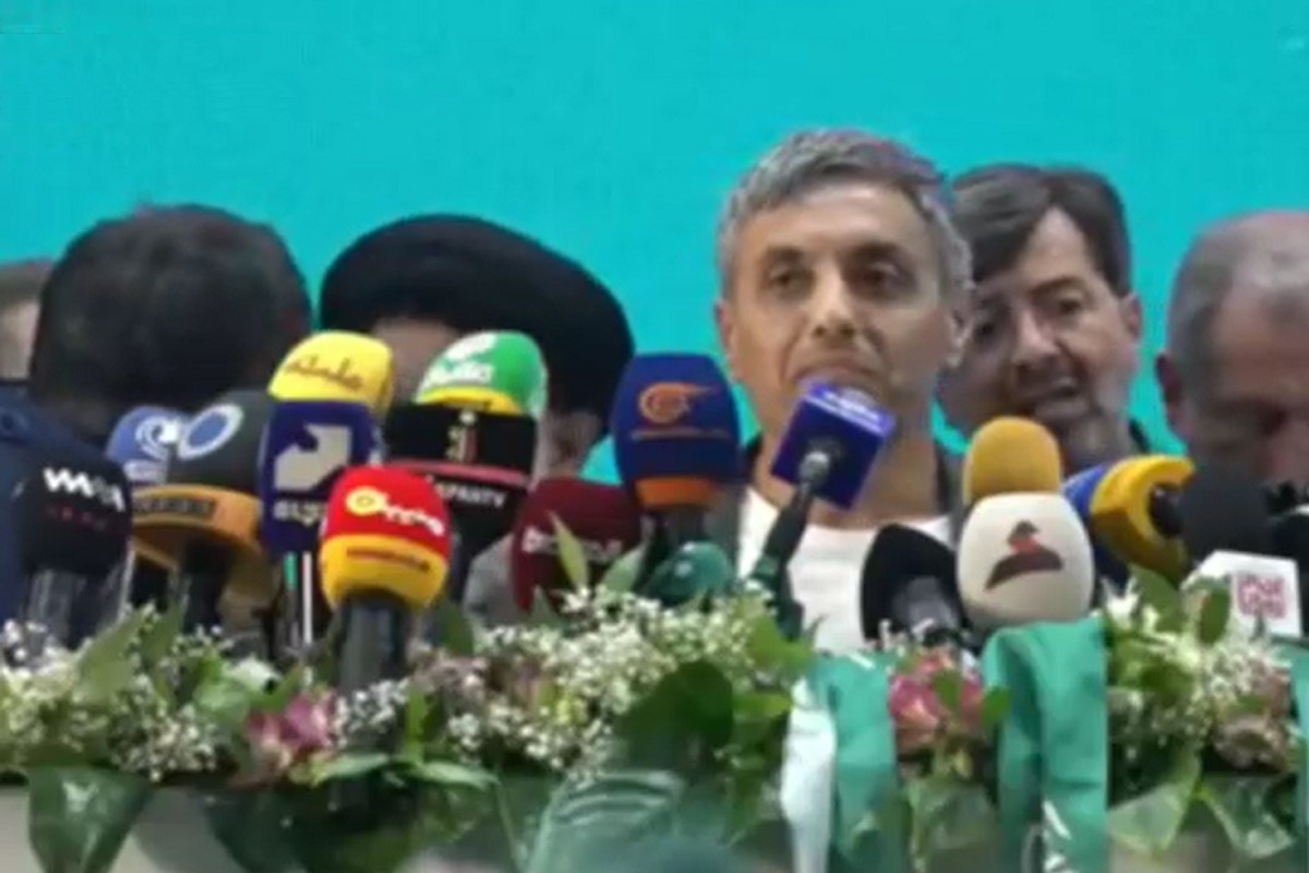 فیلم| حمله تند رسول خطیبی به علیرضا زاکانی در تجمع انتخاباتی | دیلی فوتبال