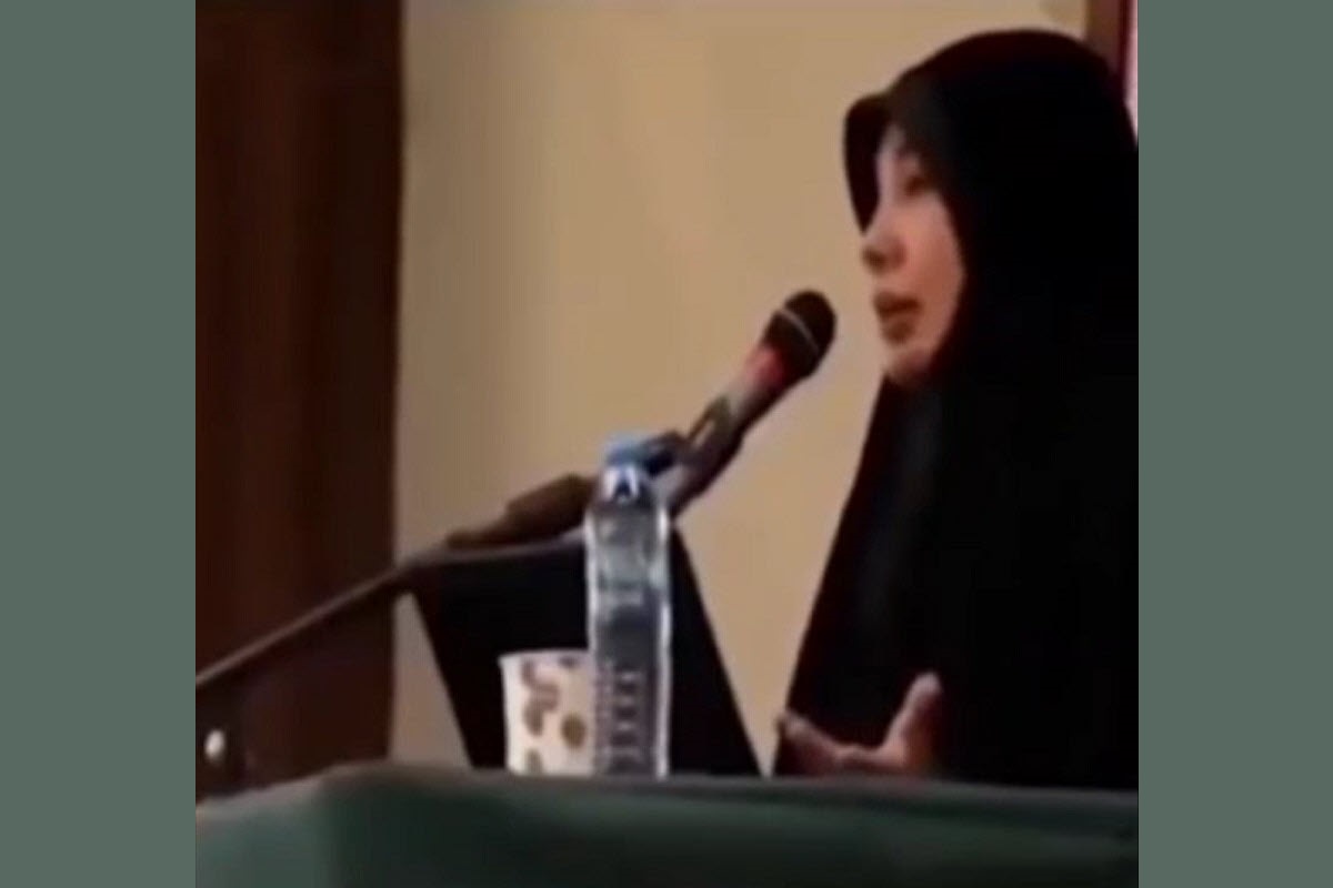 فیلم| حمله تند سخنران زن به مسعود پزشکیان فیلم| حمله تند سخنران زن به مسعود پزشکیان | دیلی فوتبال