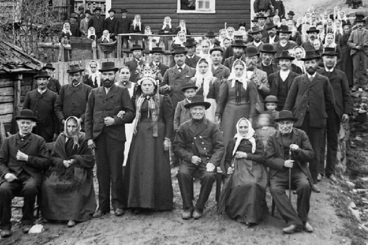 عکس| حجاب زنان نروژی در یک جشن عروسی | دیلی فوتبال