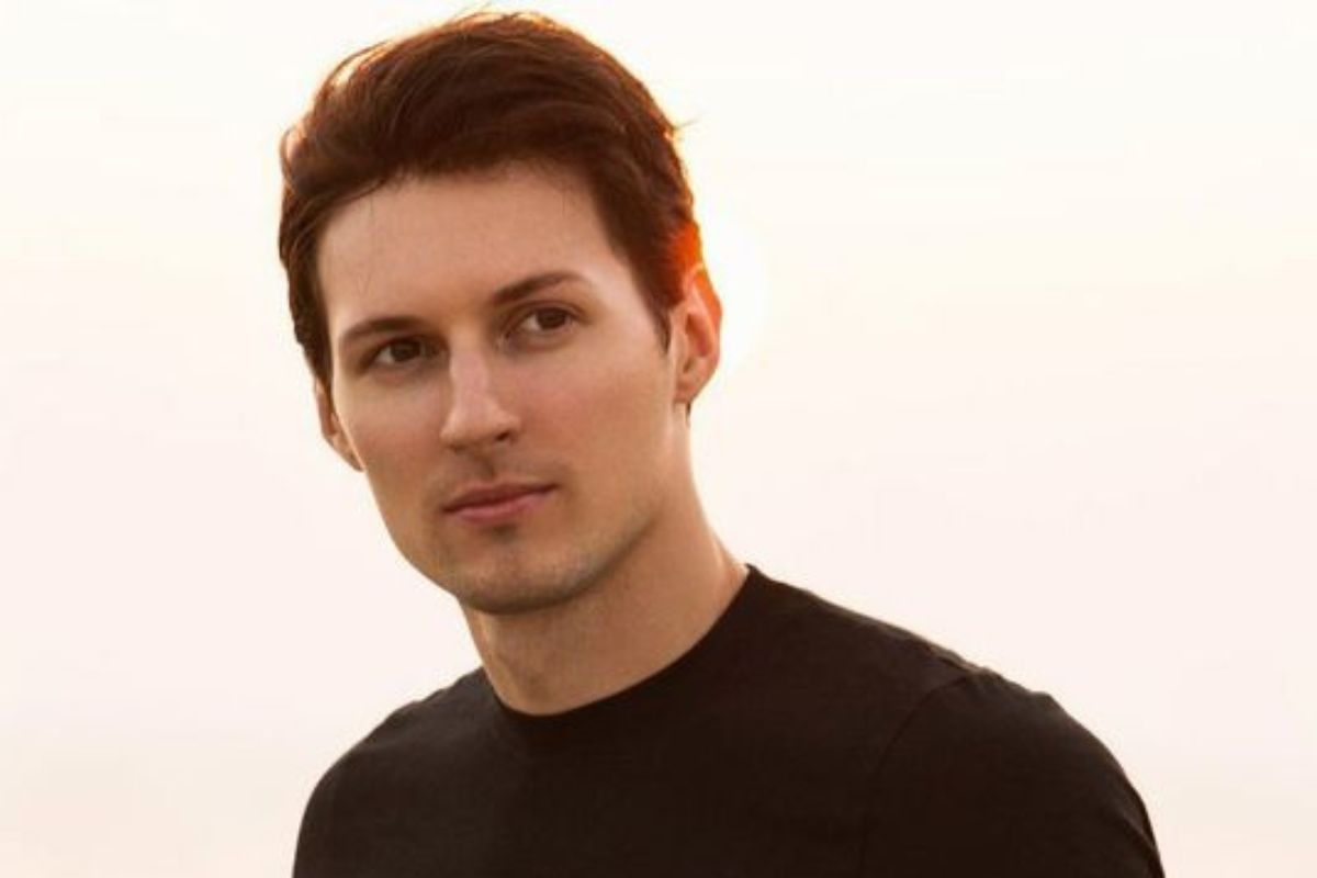 فیلم| واکنش رهبر انقلاب به بازداشت پاول دورف در فرانسه | دیلی فوتبال