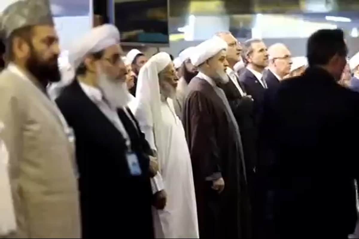 فیلم| ادای احترام هیات طالبان به سرود ملی ایران فیلم| ادای احترام هیات طالبان به سرود ملی ایران | دیلی فوتبال