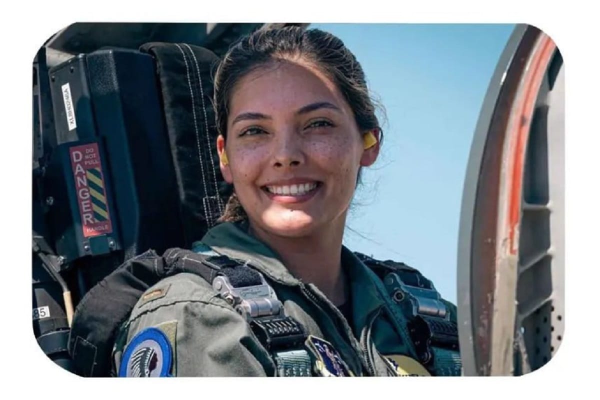 عکس| ادعای شاخدار درباره خلبان زن؛ ماریا اسکندری کیست؟ | دیلی فوتبال