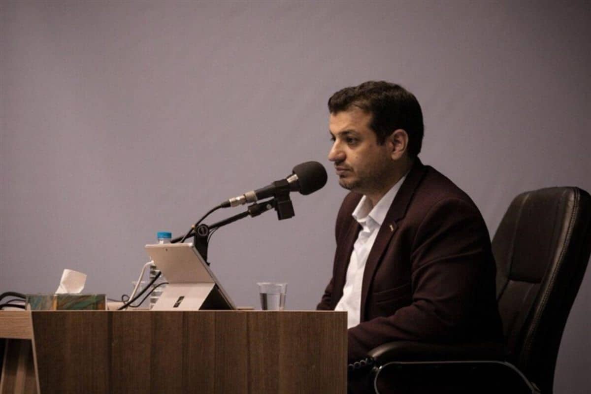 تذکر دفتر رهبر انقلاب به رائفی‌پور: بررسی یک واکنش مهم | دیلی فوتبال