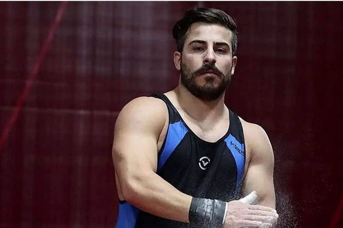 کیانوش رستمی با پرچم کوزوو در مسابقات وزنه برداری قهرمانی جهان کیانوش رستمی با پرچم کوزوو در مسابقات وزنه برداری قهرمانی جهان | دیلی فوتبال