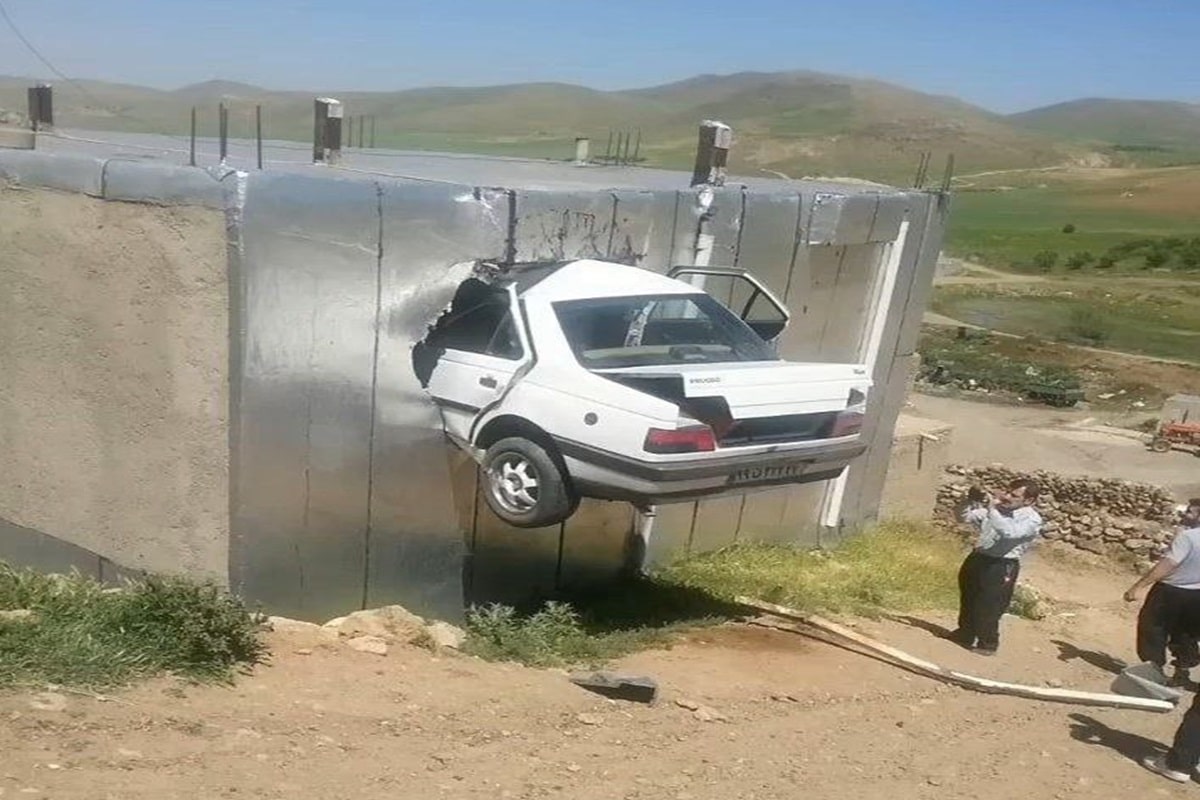 عکس| تصادف عجیب در غرب کشور | دیلی فوتبال