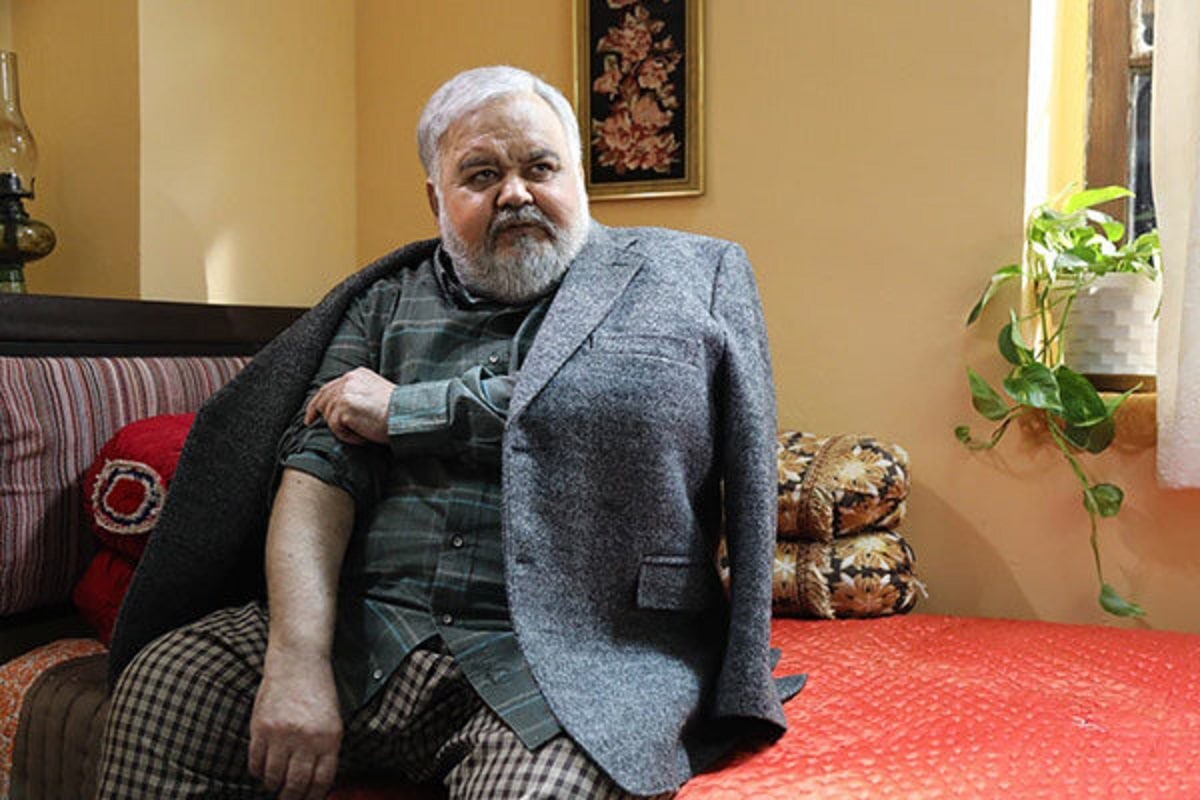 فیلم| صحبت های ملتمسانه اکبر عبدی خطاب به پزشکیان | دیلی فوتبال