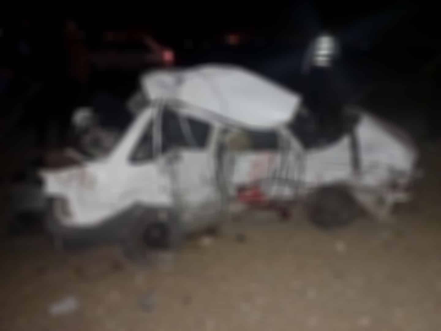 عکس| صحنه تصادف دلخراش پراید با تریلی در دزفول عکس| صحنه تصادف دلخراش پراید با تریلی در دزفول | دیلی فوتبال