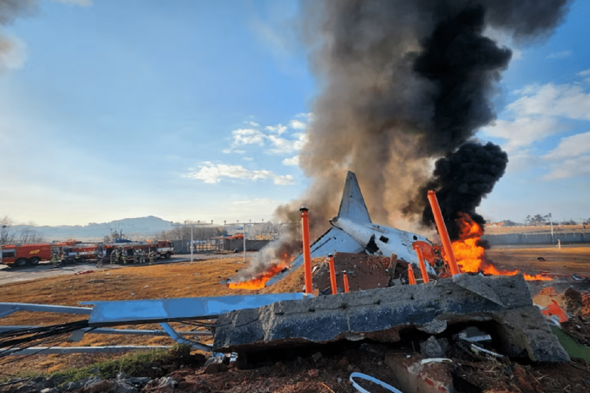 فیلم| لحظه دلخراش انفجار هواپیمای کره جنوبی با 179 کشته | دیلی فوتبال