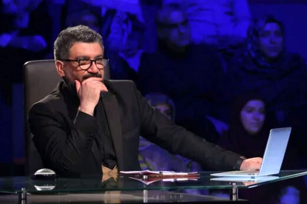 فیلم| مصاحبه رضا رشیدپور با دخترهایی که گل مصرف میکنند فیلم| مصاحبه رضا رشیدپور با دخترهایی که گل مصرف میکنند | دیلی فوتبال