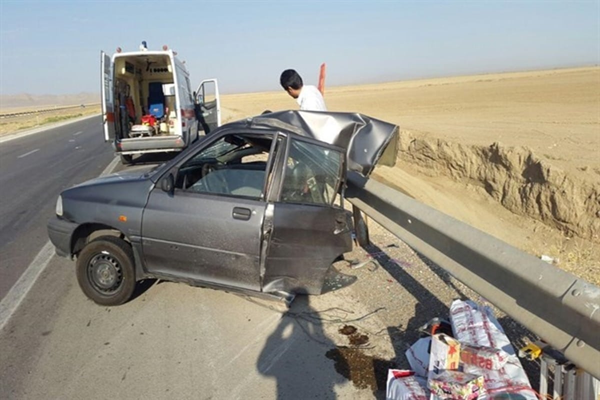 عکس| نصف شدن پراید پس از تصادف در لنگرود | دیلی فوتبال