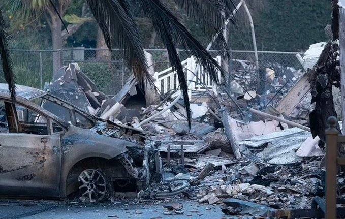 عکس| خانه بایدن در جهنم لس آنجلس سوخت و نابود شد عکس| خانه بایدن در جهنم لس آنجلس سوخت و نابود شد | دیلی فوتبال