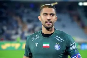 آمار فاجعه بار دروازه بان استقلال مقابل پرسپولیس | دیلی فوتبال