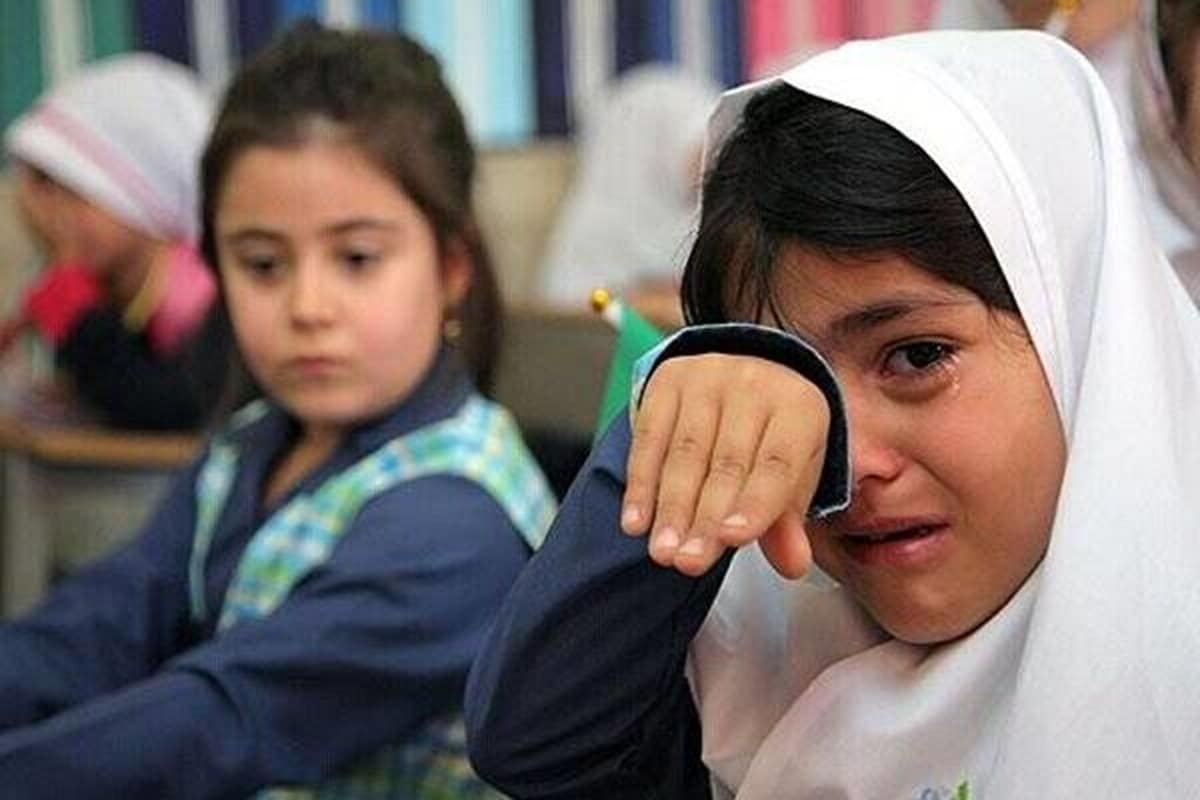 فیلم| انتقاد یک روحانی در صداوسیما؛ علت اخراج دختر 11 ساله از مدرسه چه بود؟ فیلم| انتقاد یک روحانی در صداوسیما؛ علت اخراج دختر 11 ساله از مدرسه چه بود؟ | دیلی فوتبال