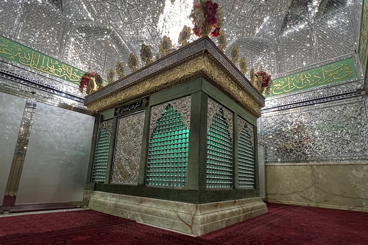 عکس| ماجرای نصب کارتخوان در امامزاده ها | دیلی فوتبال