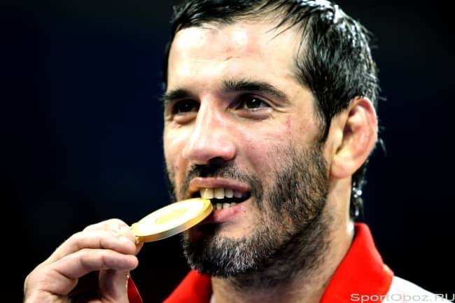 مرگ مشکوک «بووایسار سایتیف» اسطوره کشتی جهان | دیلی فوتبال