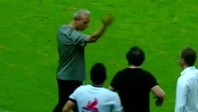 فیلم| درگیری لفظی خداداد عزیزی و یحیی گل محمدی | دیلی فوتبال