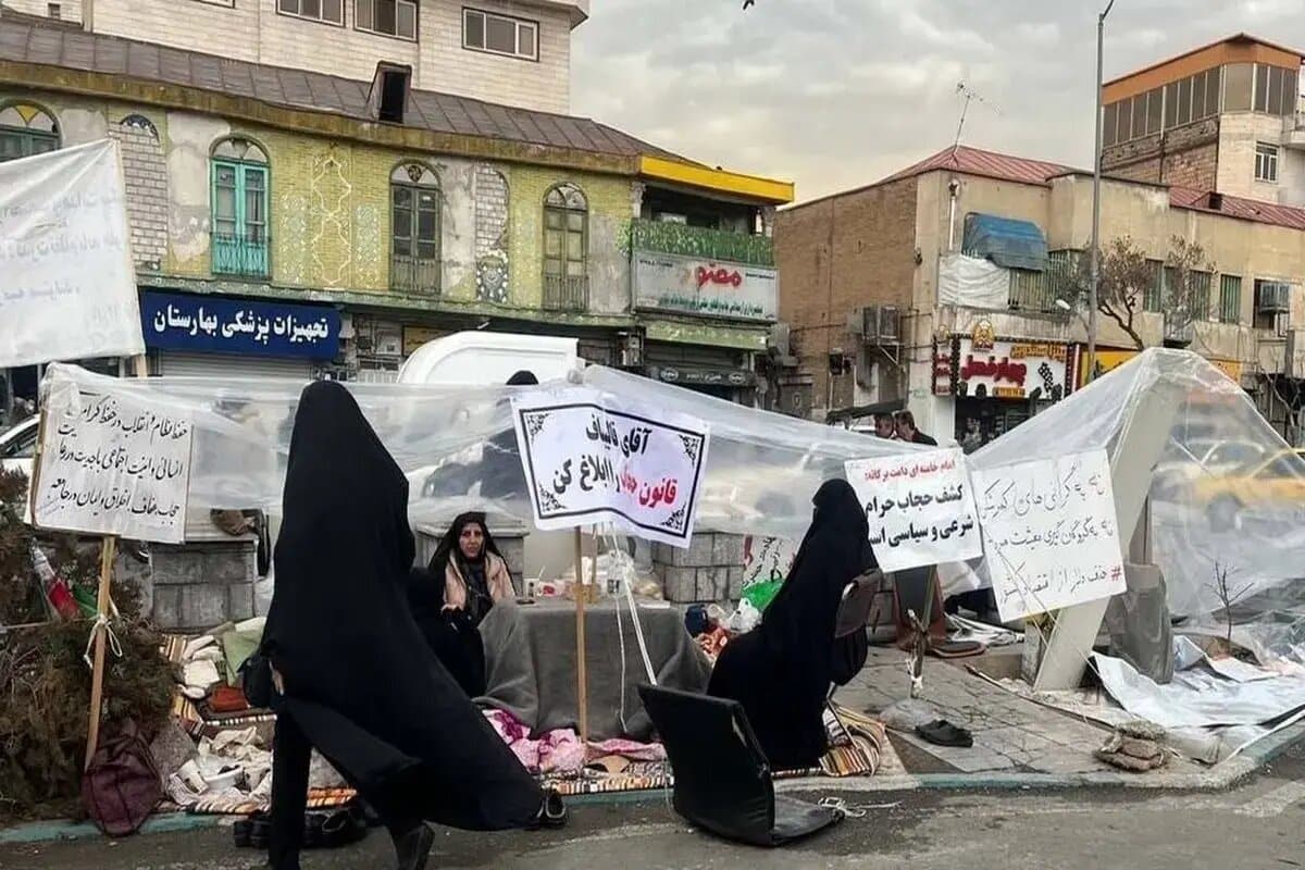 ارسال پیامک حجاب برای مردم در شرایط فعلی یعنی چه؟ | دیلی فوتبال