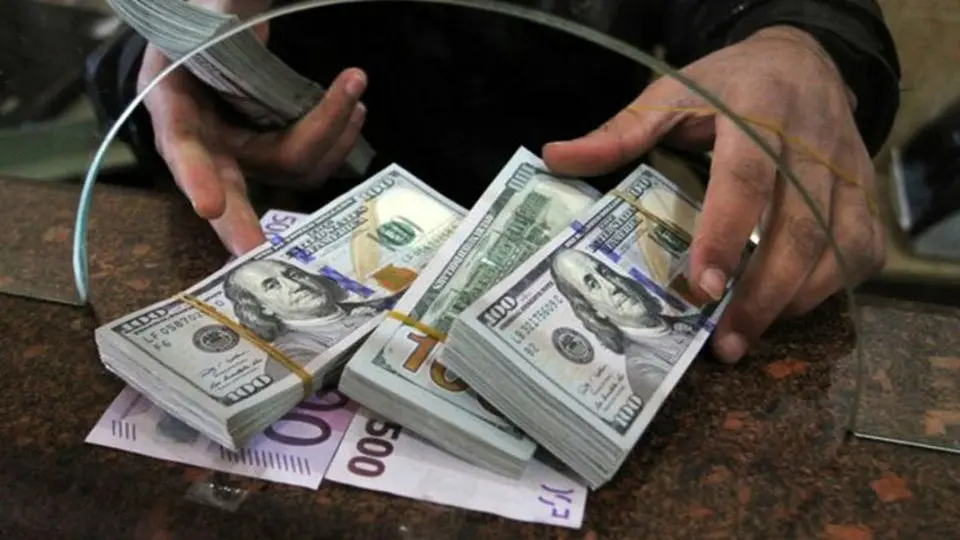 دلار کاهشی‌تر می شود؟