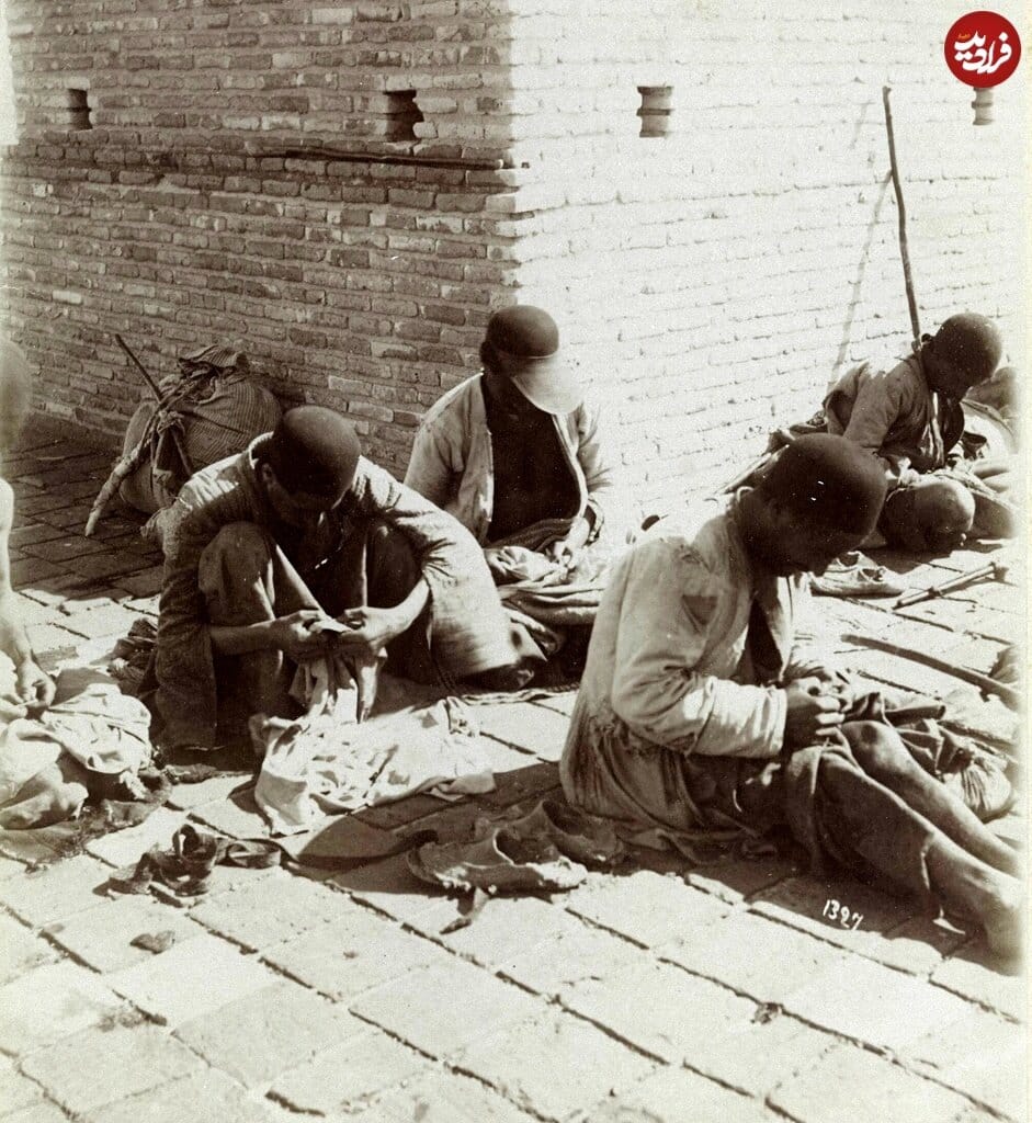 سفر به قاجار؛ از مردان شپش‌کش تا دختر کتابخوان