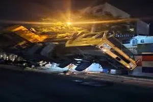 واژگونی جرثقیل 60 تنی در تهران+ عکس | دیلی فوتبال