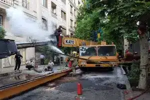 واژگونی جرثقیل ۶۰ تنی در غرب تهران | دیلی فوتبال