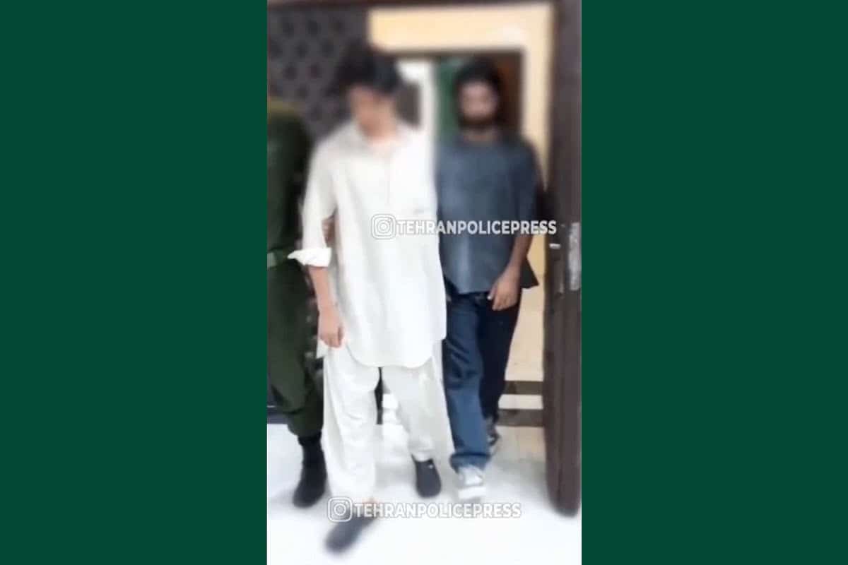 فیلم| عاقبت هتاکی افغان ها به دختران ایرانی فیلم| عاقبت هتاکی افغان ها به دختران ایرانی | دیلی فوتبال