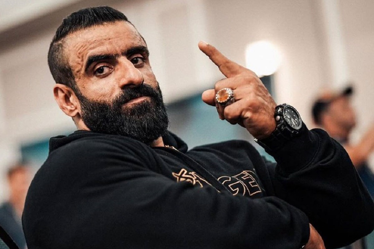 واکنش تند هادی چوپان به بی غیرتی سعید روستایی واکنش تند هادی چوپان به بی غیرتی سعید روستایی | دیلی فوتبال