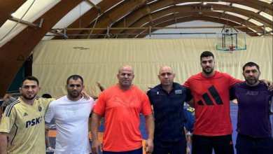 عکس| تمرین امیررضا معصومی با کشتی گیران جمهوری آذربایجان | دیلی فوتبال