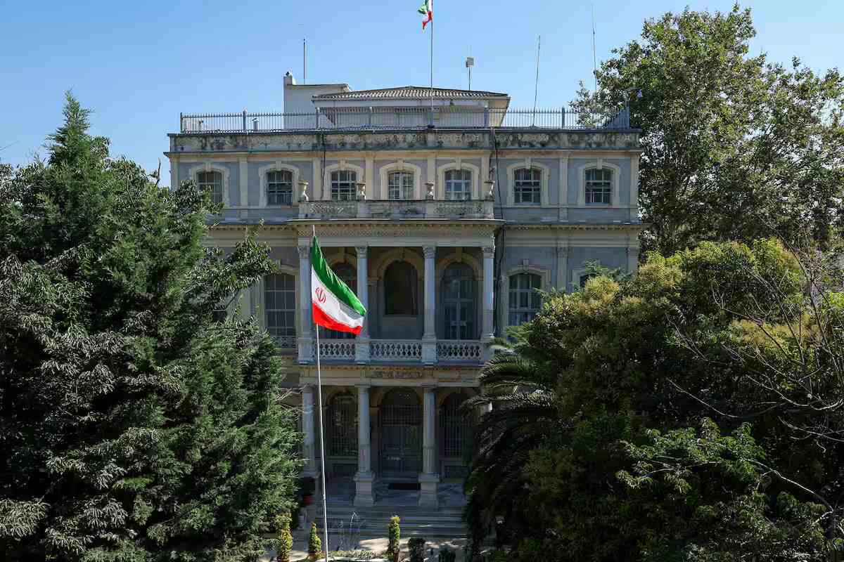 مذاکرات جدید هستهای ایران و اروپا در استانبول؛ تحریم های مکانیسم ماشه بازمیگردد؟ مذاکرات جدید هستهای ایران و اروپا در استانبول؛ تحریم های مکانیسم ماشه بازمیگردد؟ | دیلی فوتبال